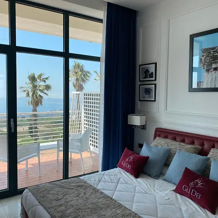 Gli Dei Поццуоли