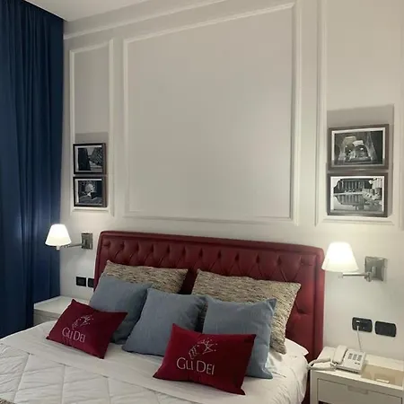 Gli Dei Hotel