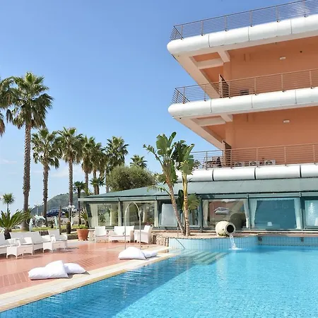 Gli Dei Hotel 4*