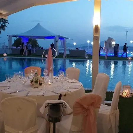 Gli Dei מלון 4*